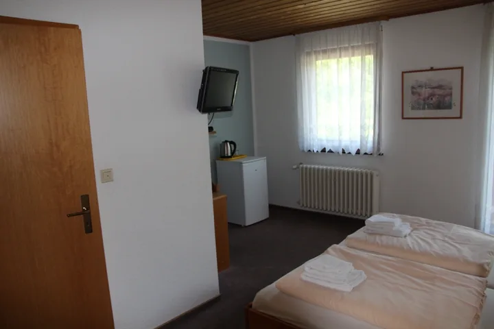 Zimmer mit eigenem Bad, Pension Danhof Schifferstadt