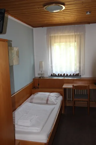 Zimmer mit eigenem Bad, Pension Danhof Schifferstadt
