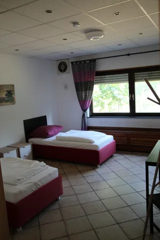 Monteurzimmer mit Gemeinschaftsbad in Schifferstadt