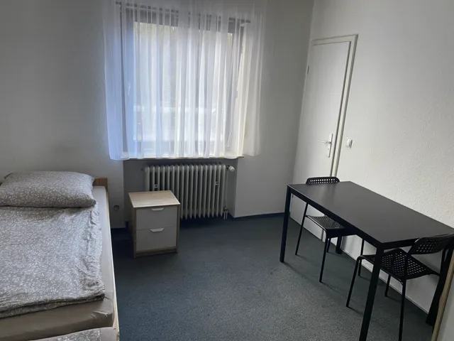 Monteurzimmer mit Gemeinschaftsbad in Schifferstadt